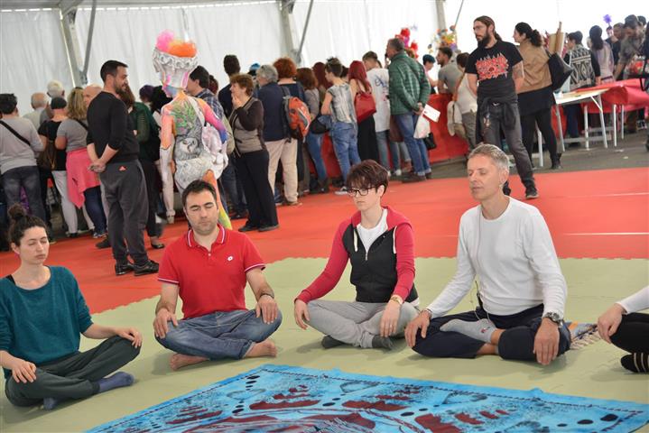 Maestro yoga Fabio Valis Festival Benessere Ravenna