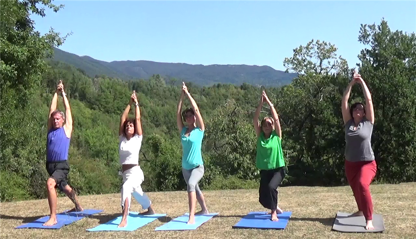 Maestro yoga Fabio Valis vacanze benessere in Liguria